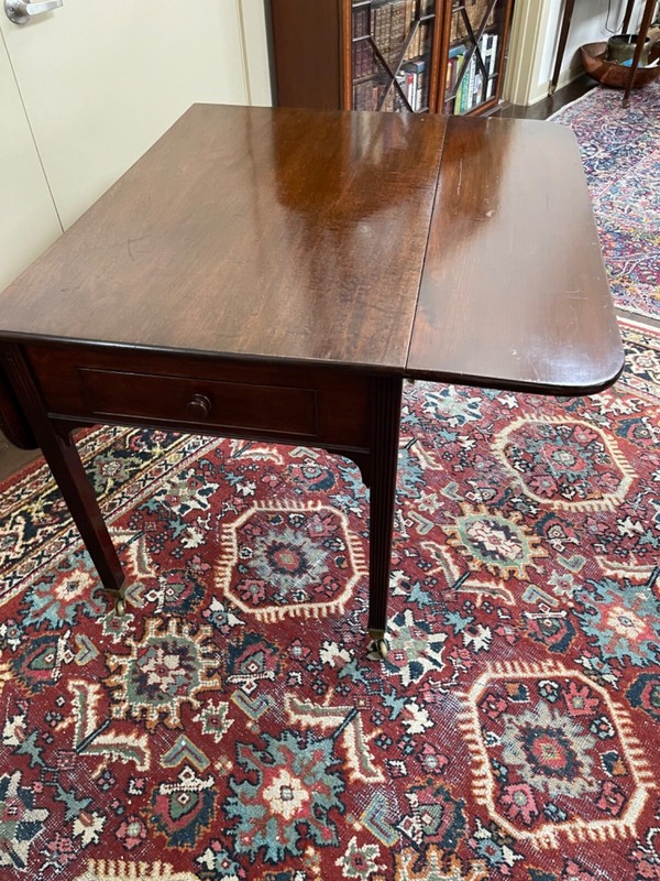 Antique English Georgian Mahogany Breakfast Drop Leaf Table c1825 39x25x28-1/2h gallery