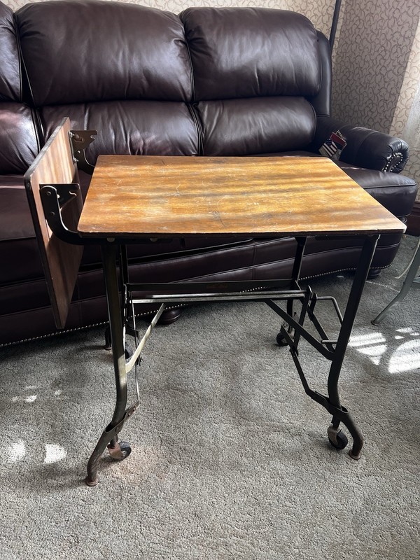 ADJUSTABLE VINTAGE TOLEDO TYPEWRITER, FOLD DOWN SIDE, END, PLANT STAND TABLE