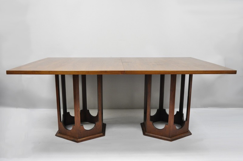 Harvey Probber Style Walnut Mid Century Modern Sculptural Pedestal Dining Table gallery