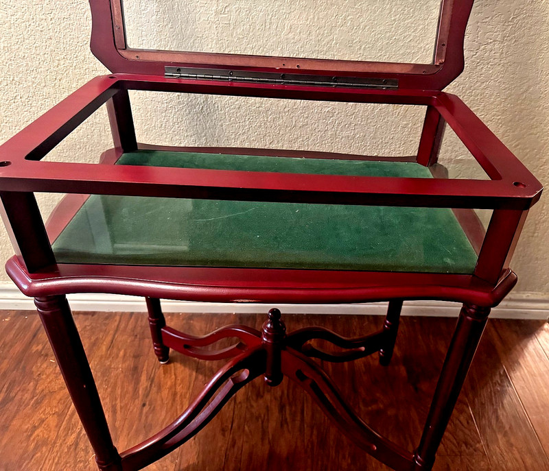 VINTAGE QUEEN ANNE DISPLAY GLASS TOP CURIO TABLE HINGED-LID GREEN VELVET gallery