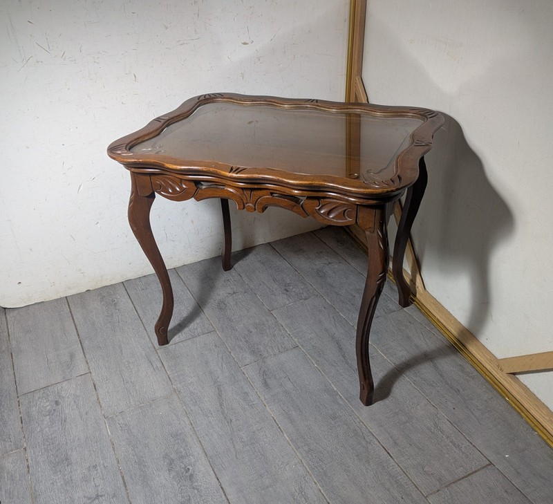 Vintage French Provincial Glass Tray Top Carved Wood Table Louis XV Cabriole Leg