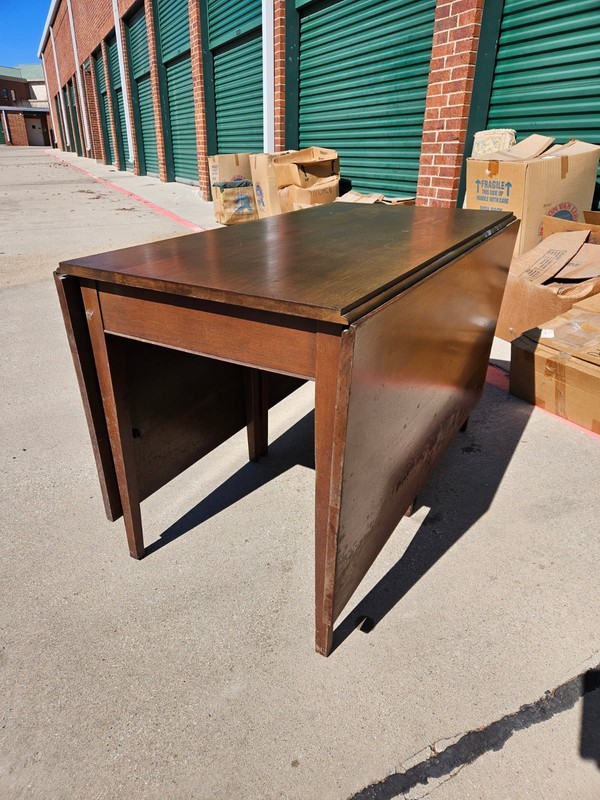 Furniture Drop Leaf Mahagony Table Gorgeous, Good Condition, Antique, Sturdy