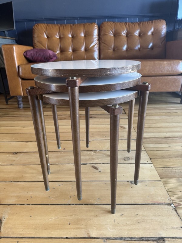 Mid Century Modern Circular White Top Nesting Tables - Set of 3 gallery