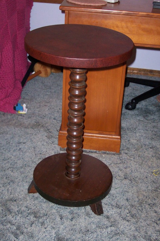 Heavy Mahogany Vinyl Top Plant Stand Fern Stand (PS43)