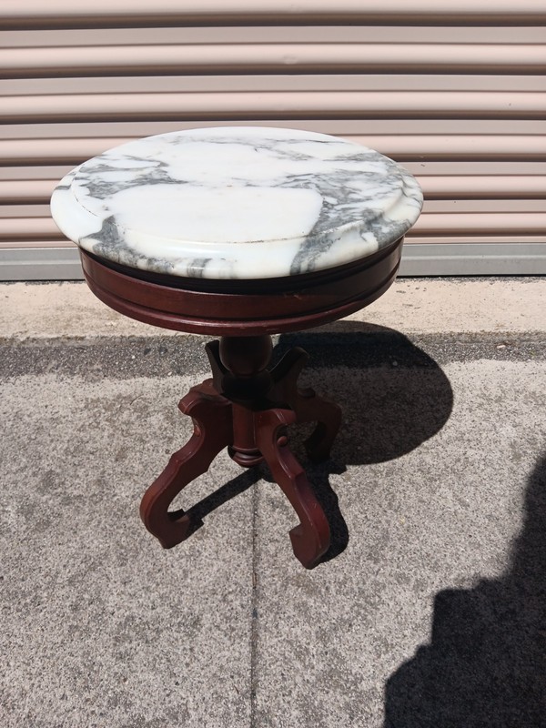1950s Vintage Victorian Genuine Mahogany & Marble Top Ladies End Table or Stand