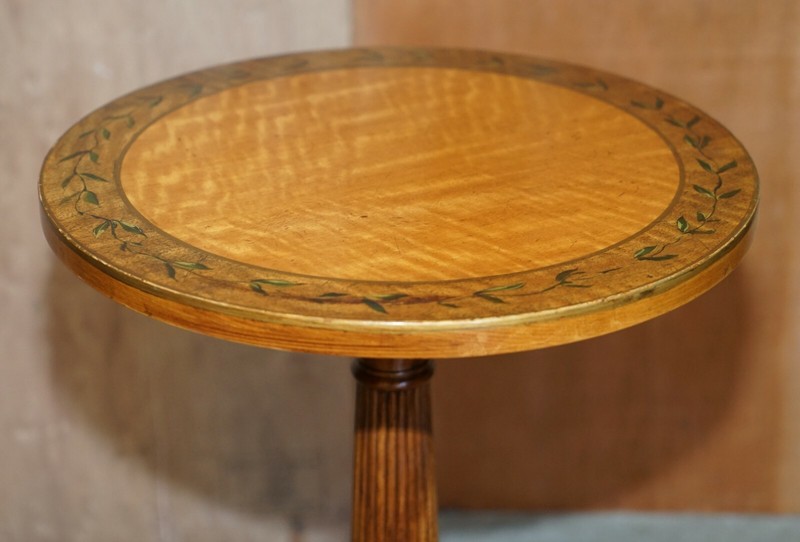 PAIR OF ANTIQUE VICTORIAN SHERATON CLAW & BALL SATINWOOD TRIPOD SIDE END TABLES gallery