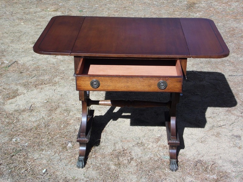 Vintage Federal Style Mahogany Double Drop Leaf Side Table gallery