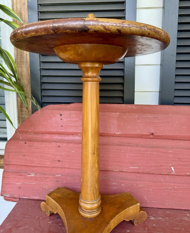 Antique Art Deco Maple Wood Cocktail Table gallery