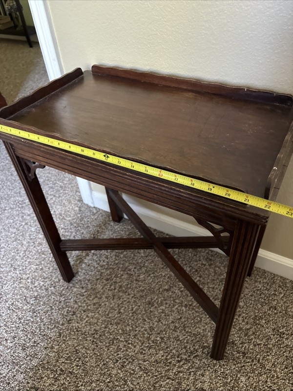 VTG/Georgian Revival Accent Table With Stretcher Legs gallery