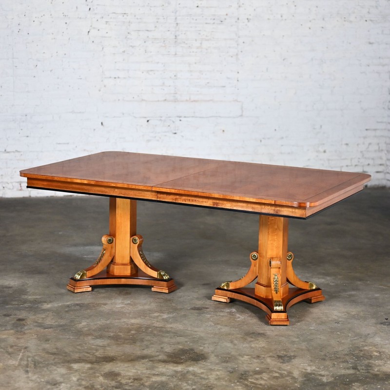 Neoclassic Biedermeier Style Thomasville Grand Classics Extension Dining Table gallery