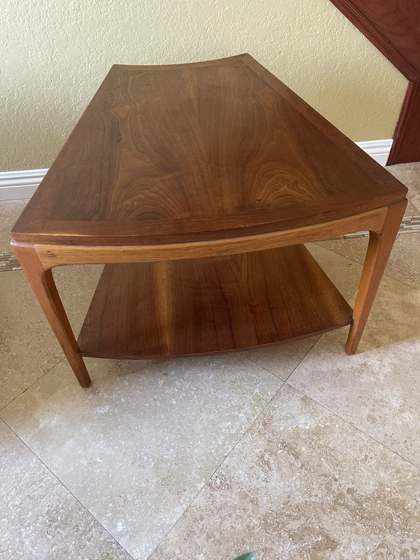 EUC MCM Vtg Lane Walnut Side Table Wedge, Style 997-21
