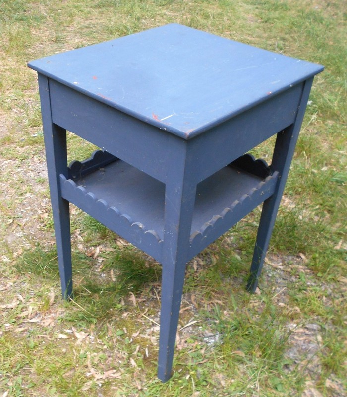 ANTIQUE HEPPLEWHITE ONE DRAWER NEW HAMPSHIRE STAND IN BLUE PAINT gallery