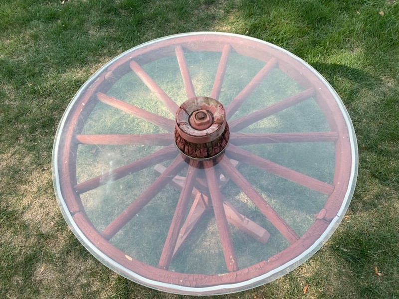 Wagon Wheel table, Lincoln Nebraska gallery