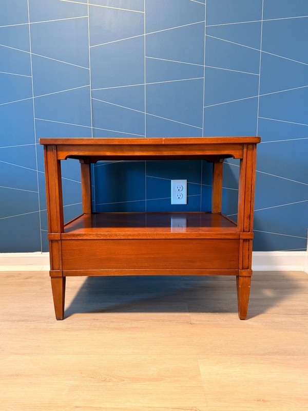 Hekman Mid Century Modern Maple End Table Nightstand Hollywood Regency Vintage gallery