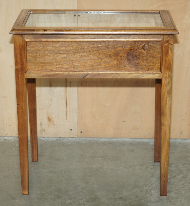 ANTIQUE EDWARDIAN MAHOGANY GLASS DISPLAY CASE SIDE END TABLE FOR TRINKETS ETC gallery