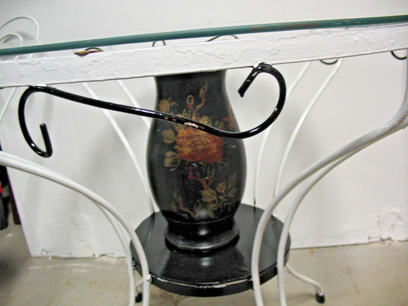 VINTAGE SUNROOM PATIO IRON GLASS TOP TABLE AND ANTIQUE CHAIRS HAND PAINTED gallery