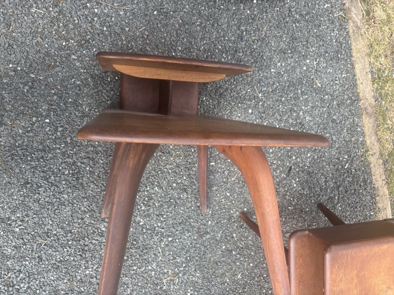 MCM Haywood Wakefield Pair 2 Tier Side Tables Orig Finish Curved Legs 60s gallery