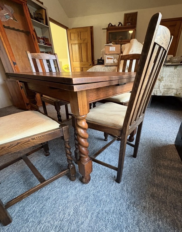 1900s Antique Oak Barley Twist Table & 4 Chairs – FREE SHIPPING