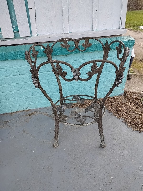 Vintage Grape & Vine Cast Iron Metal Table