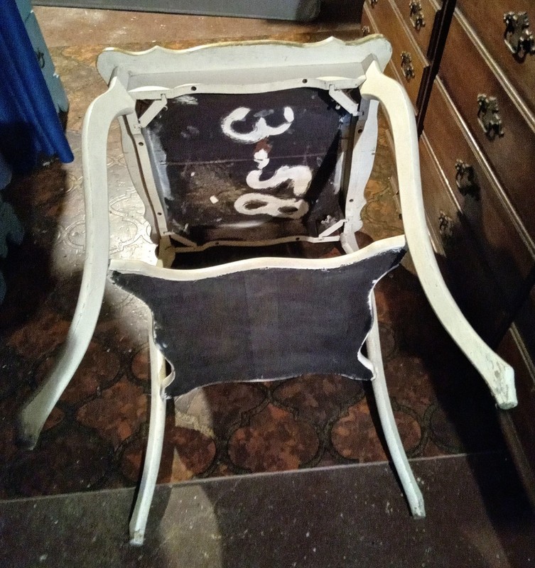 ☆ Antique Wood Parlor Table ▪︎ ☆ Solid & Sturdy ▪︎ ☆ All Original Condition ☆ gallery