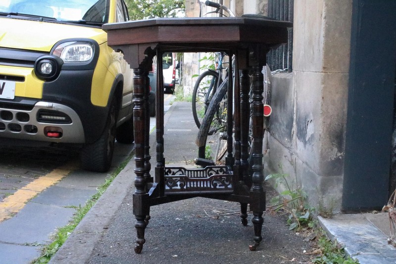 Victorian Aesthetic Movement Octagonal Inlaid Occasional Table on Castors – Pie gallery
