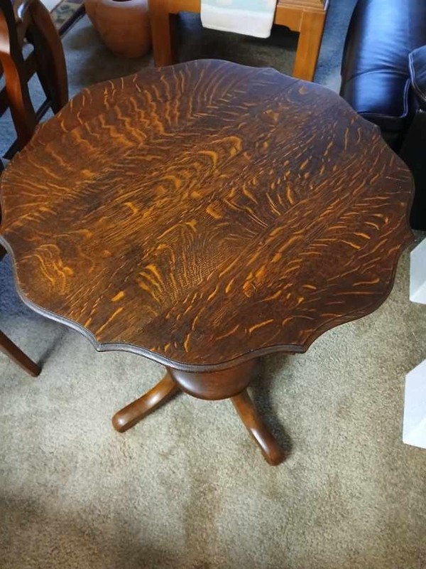 Antique Quarter Sawn Oak Lamp Parlor or Small Table gallery