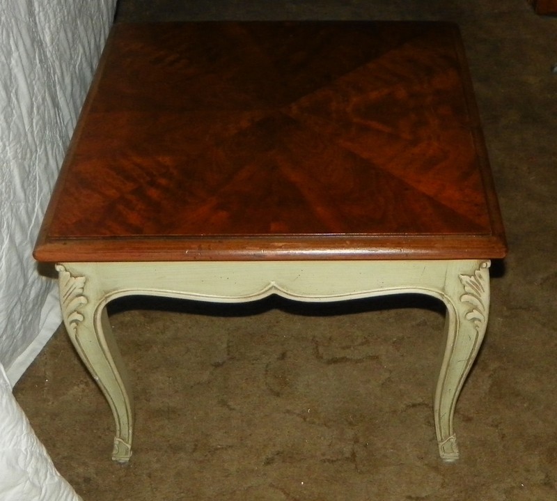 Walnut Henredon End Table with Book Match Veneer Top (ET257) gallery