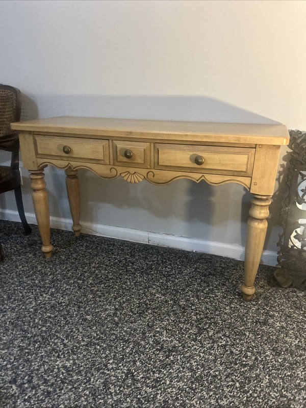 This Is A Traditional Style Wooden Console Table with Three Drawers.