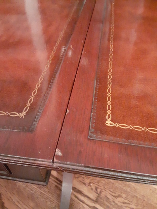 ANTIQUE MAHOGANY ASSOCIATION Coffee table 19x47x17 vintage leather top gallery