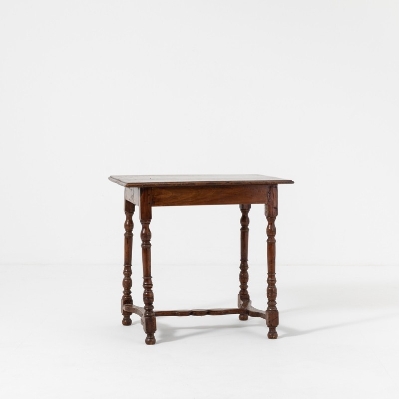 Late 17th Century Walnut Welsh Tavern Table gallery