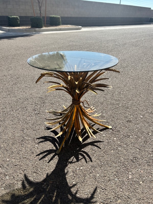 VINTAGE MCM HOLLYWOOD REGENCY SHEAF OF WHEAT GOLD METAL SIDE END TABLE no glass gallery