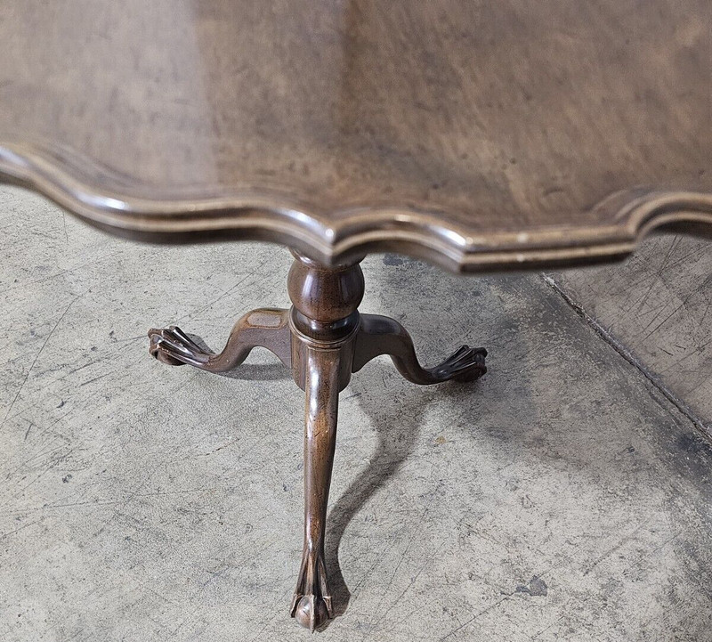 Kittinger Old Dominion Carved Chippendale Mahogany Tilt Top Table Ball & Claw gallery