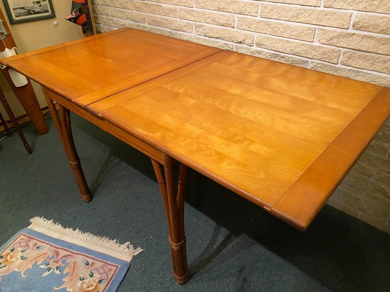 Heywood Wakefield Mid Century Modern 4-6 folding seat table Good condition gallery
