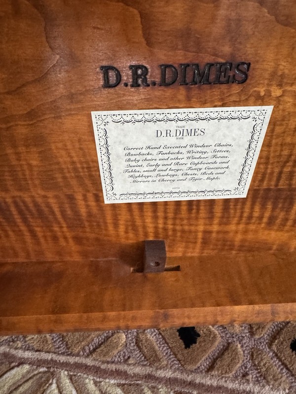 D.R. Dimes Tiger Vintage Maple Queen Anne Porringer Tea Table. -Pickup only gallery