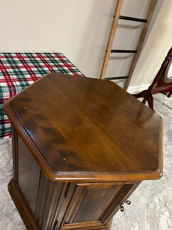 Mid Century Maple Ethan Allen Octagon End Table, Great Condition!