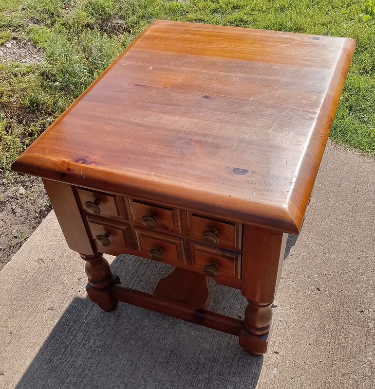 Mid Century Pine Bassett End Table (ET453)