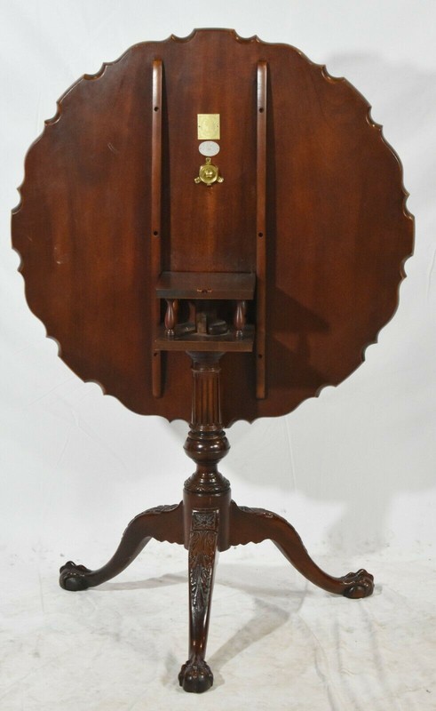 Baker Historic Charleston Carved Chippendale Mahogany Pie Crust Tilt Top Table gallery