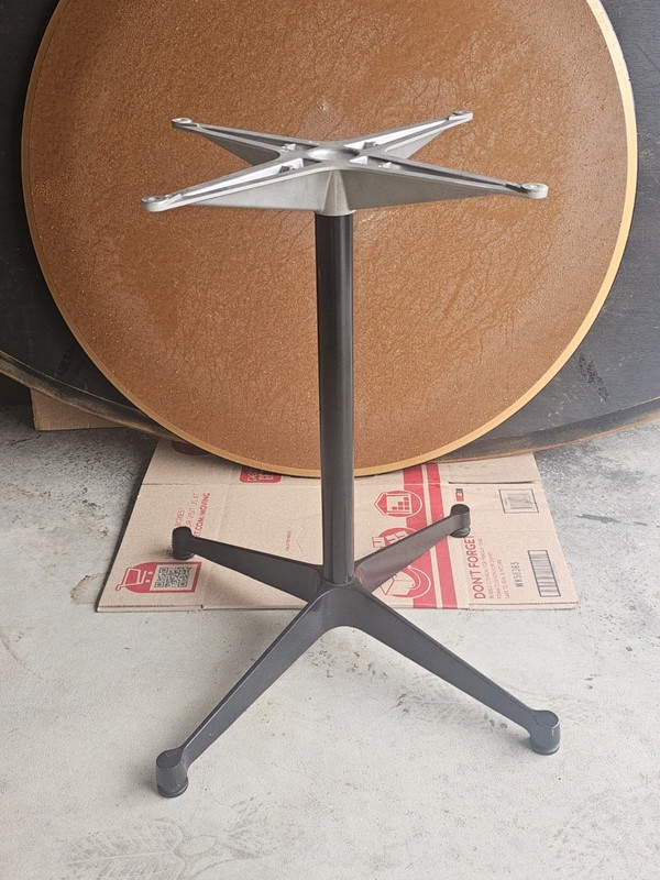 Herman Miller Eames Contract Table Base ¹