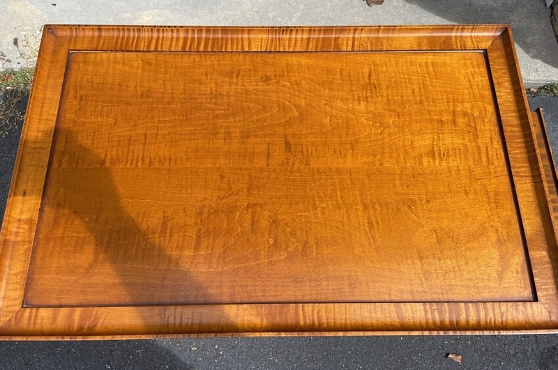 Vintage Eldred Wheeler solid tiger maple Queen Anne style tea table w 2 slides gallery