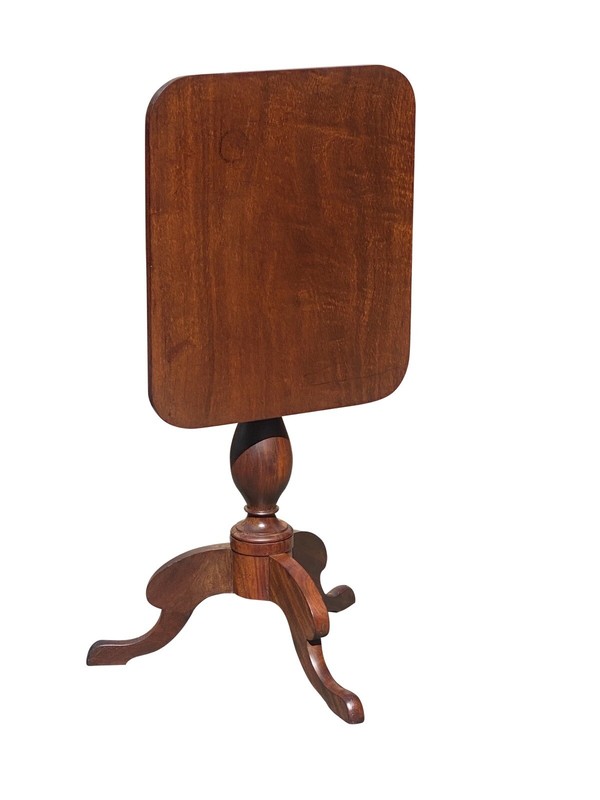 ANTIQUE FEDERAL SOUTHERN WALNUT TILT TOP TEA TABLE WITH RARE CORNUCOPIA LEGS gallery