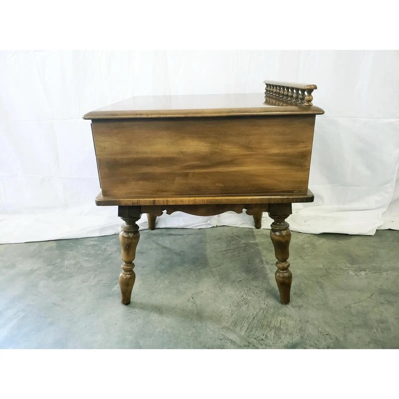 Mid 20th Century Kroehler Cape Cod Collection Solid Hard Rock Maple End Table gallery
