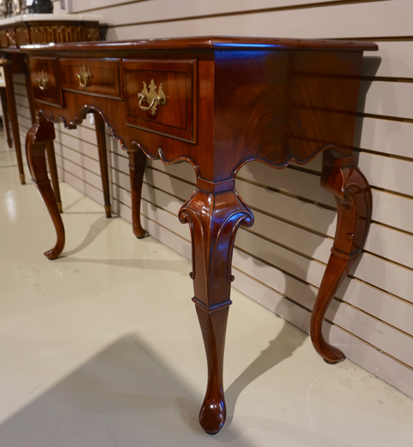 Mahogany wood Traditional Queen Ann Lowboy Wall Console gallery