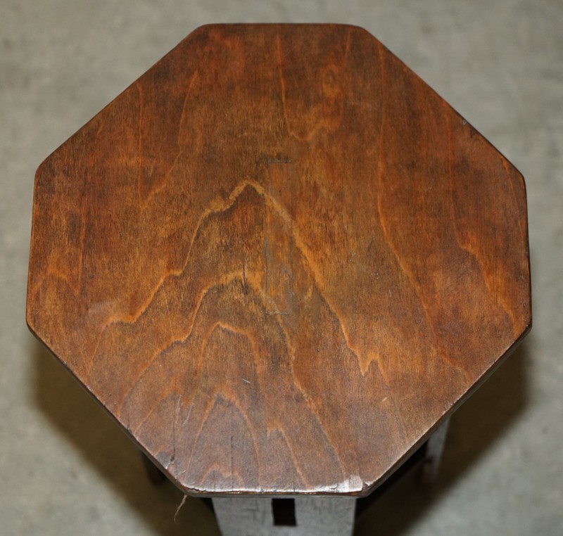 SMALL ENGLISH OAK LIBERTY LONDON STYLE ART NOUVEAU SIDE END LAMP WINE TABLE gallery