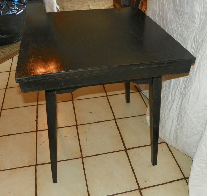 Oak Black Distressed Mid Century Swivel TV Table / End Table (ET43) gallery