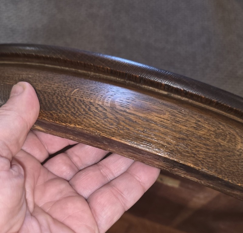 Antique Round Oak Lamp or Parlor Table – gallery