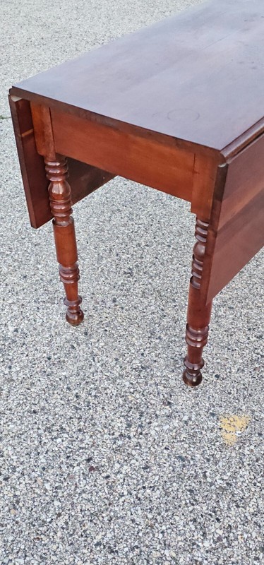 Antique Mahogany Double drop leaf 1800s table gallery
