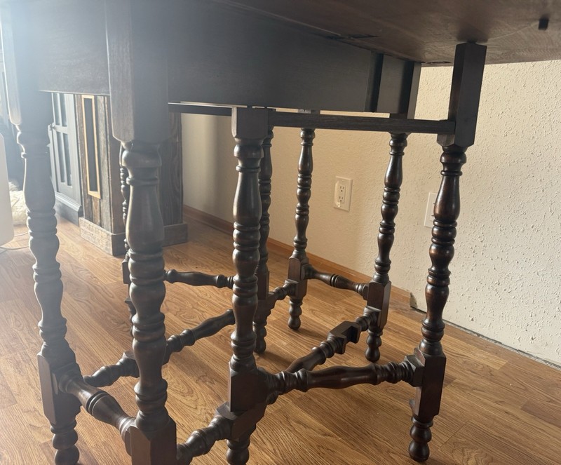 William and Mary Style Barley Twist Oak Gateleg Drop Leaf Breakfast Table gallery