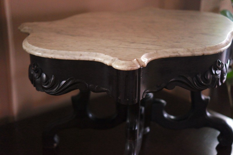 19th Century Rocco Antique Mahogany and White Marble Turtle Top Parlor Table gallery