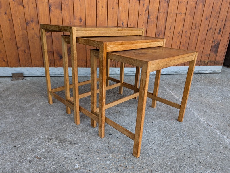 Oak Nesting Tables 3X Nesting Tables Danish Side Table 60S Vintage Table 70S gallery