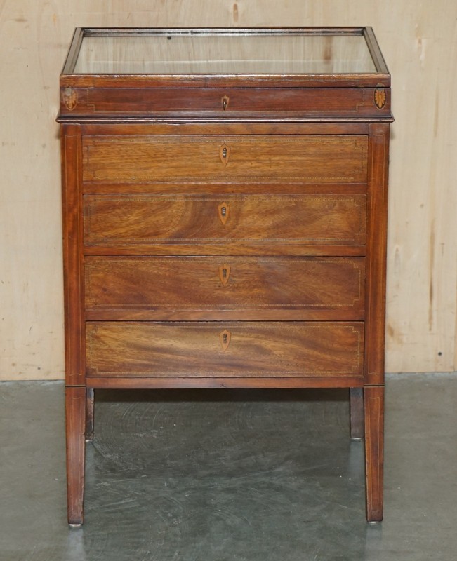 STUNNING ANTIQUE VICTORIAN SHERATON WALNUT DRAWERS WITH NAPOLEONIC BLUE DISPLAY gallery